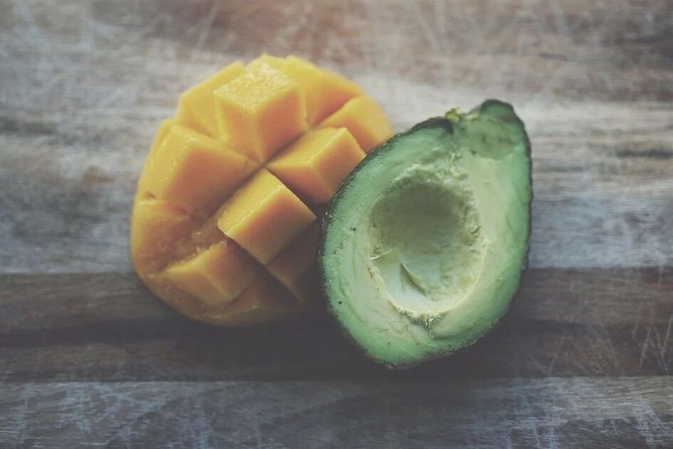 Mascarilla de frutas para el rejuvenecimiento de párpados. 